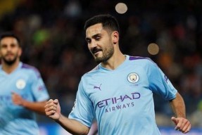 开云注册入口-曼城内部会议纪要流出——今晚豪取连胜，欧篮联使命明确，赛季目标并未改变(曼城豪取英超十连胜)