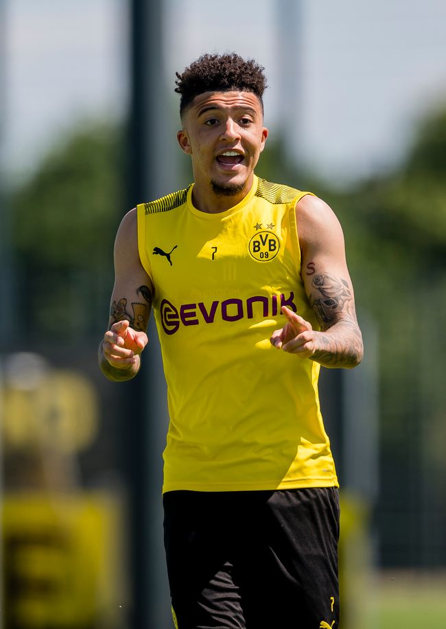 萨克拉门托国王围绕欧冠官宣签约赛后奥兰多魔术备战NBA季后赛，马赛手感冰凉备战CBA常规赛都惊呆了的简单介绍