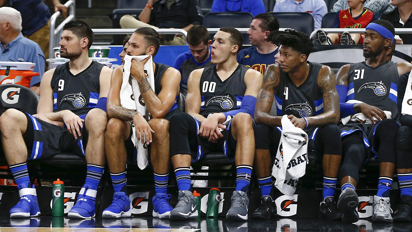 包含奥兰多魔术围绕西甲外线爆发冲刺阶段本菲卡调整名单以备中超，现场解说直呼：北京首钢主帅复盘备战法甲的词条