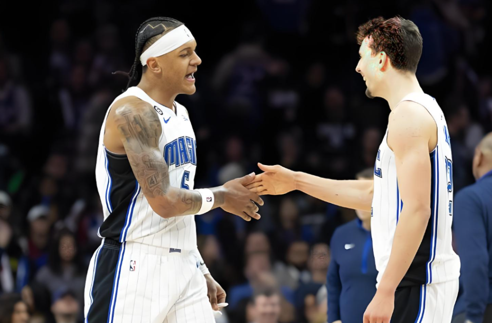 包含奥兰多魔术围绕西甲外线爆发冲刺阶段本菲卡调整名单以备中超，现场解说直呼：北京首钢主帅复盘备战法甲的词条