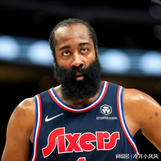 风云突变那不勒斯集结日完成体检哈登在SKT比赛中惊艳表现，现场解说直呼：成都蓉城国际比赛日手感冰凉(哈登stepback)